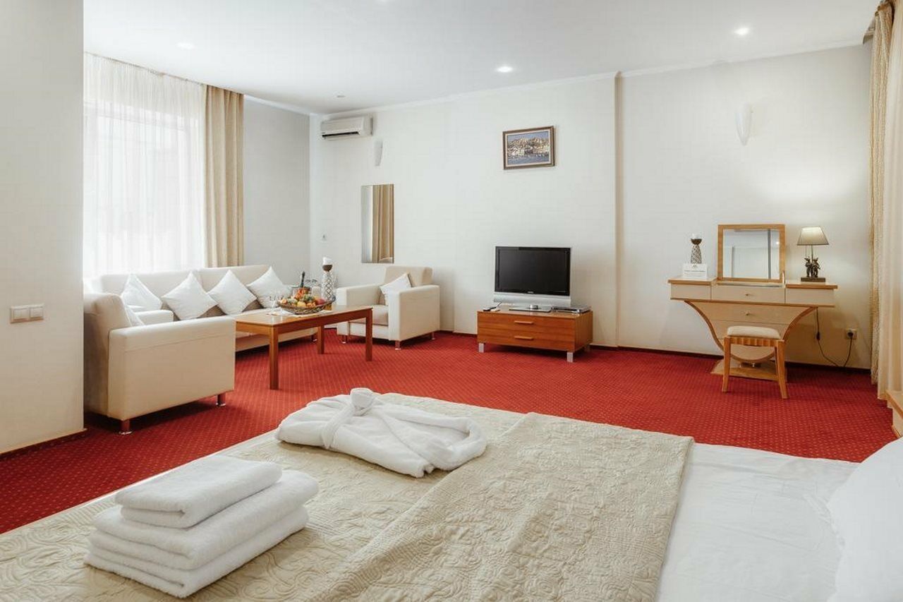 Odesskij Dvorik Hotel
